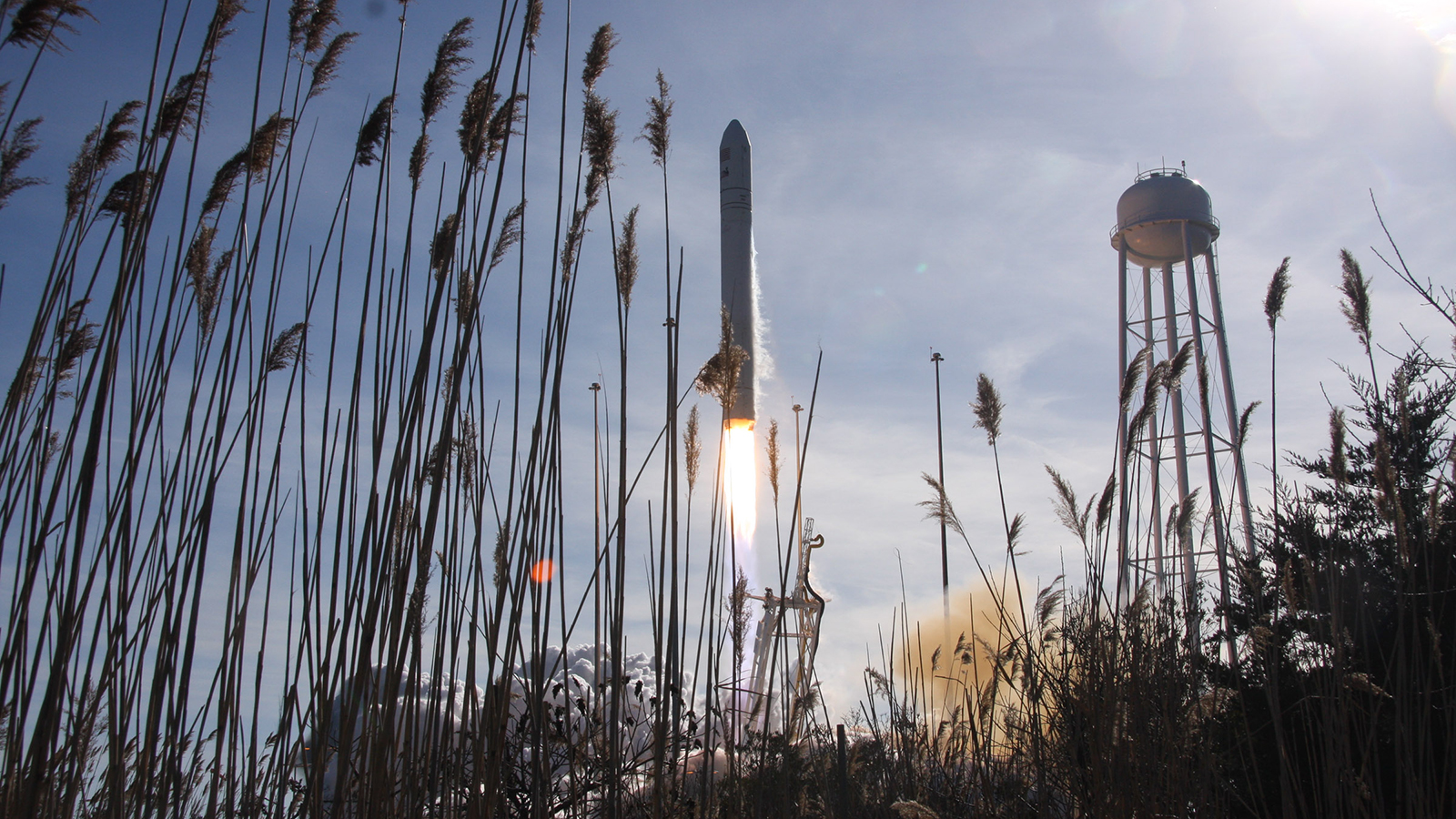 slide 3 - NASA Watches Sea Level Rise from Space, and its Centers' Windows