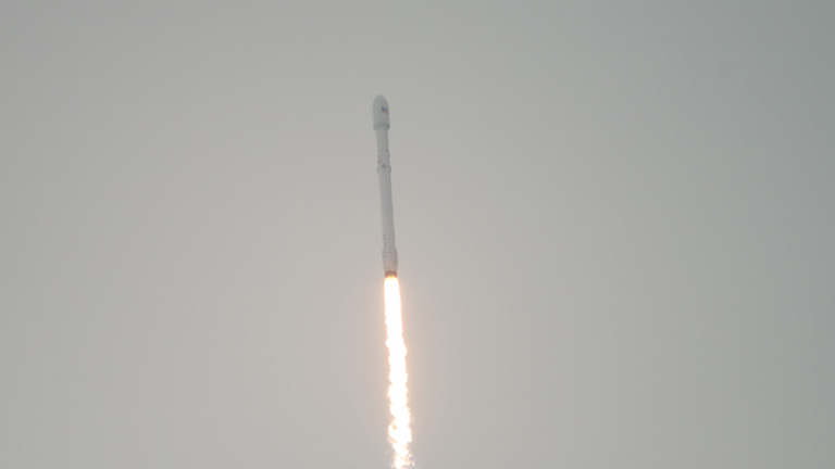A SpaceX Falcon 9 rocket carrying the U.S.-European Jason-3 satellite launches from Vandenberg Air Force Base Space Launch Complex 4 East on Sunday, Jan. 17, 2016. Jason-3, an international mission with NASA participation, will continue a 23-year record of monitoring global sea level rise. Photo Credit: (NASA/Bill Ingalls)